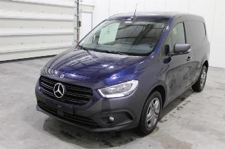 krockskadad bil auto Mercedes Citan  2023/8