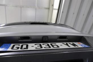 Peugeot 208  picture 23