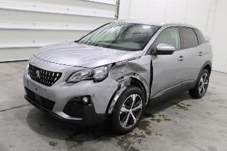 krockskadad bil auto Peugeot 3008  2018/1