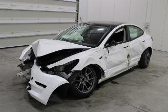 damaged passenger cars Tesla Model 3  2023/8