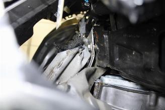 Peugeot 208  picture 17