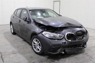 BMW 1-serie 118 picture 2