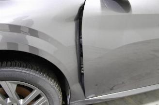 Peugeot 208  picture 23