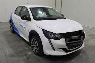 Peugeot 208  picture 2