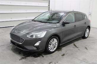 uszkodzony samochody osobowe Ford Focus  2018/12