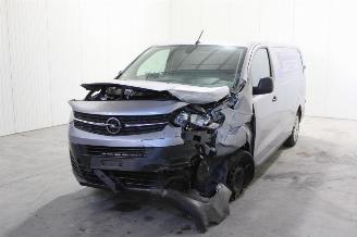 uszkodzony samochody osobowe Opel Vivaro  2021/5