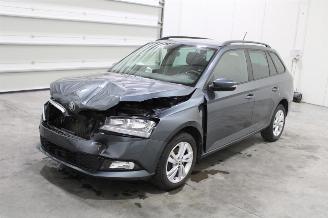 krockskadad bil auto Skoda Fabia  2021/3