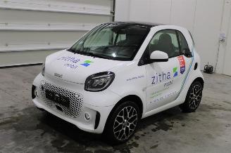 damaged passenger cars Smart Fortwo  2023/7