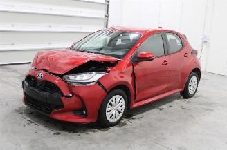 damaged passenger cars Toyota Yaris  2023/3