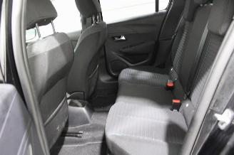 Peugeot 208  picture 12