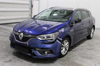 Vaurioauto  passenger cars Renault Mégane Megane 2018/2