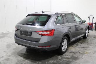 Skoda Superb  picture 3