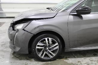 Peugeot 208  picture 5