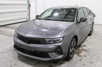 krockskadad bil auto Opel Astra  2025/4