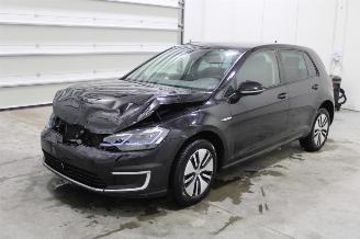Vaurioauto  passenger cars Volkswagen Golf  2019/7