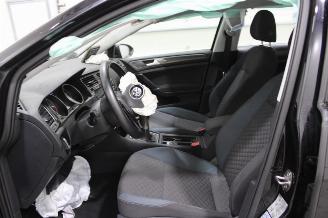 Volkswagen Golf  picture 10