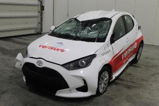 krockskadad bil auto Toyota Yaris  2025/1