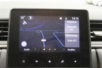 Renault Captur  picture 13