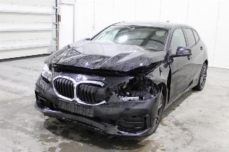 Schadeauto BMW 1-serie 116 2022/10