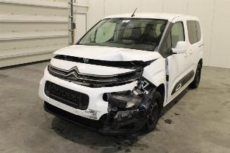 damaged passenger cars Citroën Berlingo  2021/5