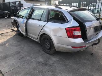 Sloopauto Skoda Octavia BENZINE - 1000CC - 6VIT 2013/1