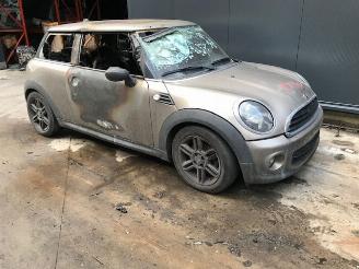 Dezmembrări autoturisme Mini 90  2013/1