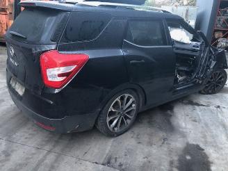 Coche siniestrado Ssang yong XLV 1600 diesel 85KW 2017 2017/1