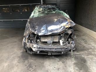 Coche siniestrado Ssang yong Rodius 2157CC - DIESEL - EURO6B 2018/5