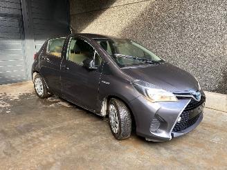Auto da rottamare Toyota Yaris Yaris III (P13) Hatchback 1.5 16V Hybrid Hatchback  Elektrisch Benzine 1.497cc 54kW (73pk) FWD 2016/1