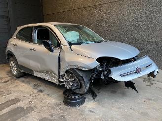 Coche siniestrado Fiat 500X 500X (334) SUV 1.0 12V SUV  Benzine 999cc 88kW (120pk) FWD 2019/4