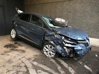 Auto da rottamare Renault Captur II (RJB) SUV 1.0 TCe 90 12V SUV  Benzine 999cc 67kW 2021/3