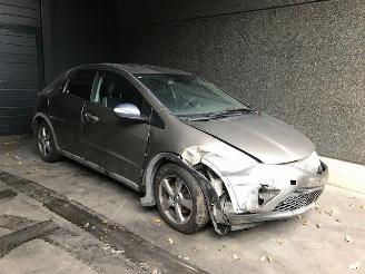 Autoverwertung Honda Civic (FK/FN) Hatchback 2005 / 2012 1.4 i-Dsi Hatchback  Benzine 1.339cc 61kW (83pk) FWD 2007/7