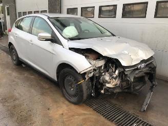 rozbiórka samochody osobowe Ford Focus III Wagon Combi 2010 / 2018 1.0 Ti-VCT EcoBoost 12V 100 Combi/o  Benzine 998cc 74kW 2012/9