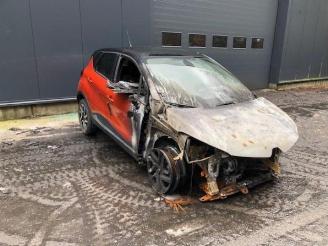 disassembly passenger cars Renault Captur  2016/7