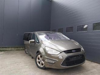 Coche siniestrado Ford S-Max  2011/9