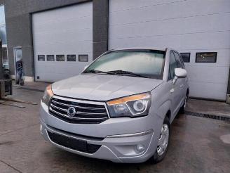 Coche siniestrado Ssang yong Rodius Rodius, MPV, 2005 2.0 e-200 Xdi 16V 2WD 2014/7