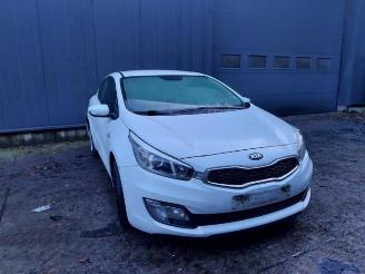 Auto da rottamare Kia Cee d Cee'd Sportswagon (JDC5), Combi, 2012 / 2018 1.4i CVVT 16V 2013/4