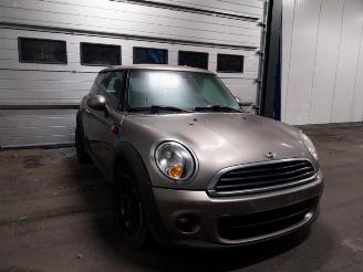 Coche siniestrado Mini One Mini (R56), Hatchback, 2006 / 2013 1.6 One D 16V 2013/5