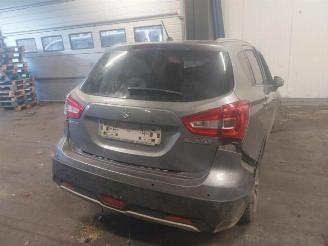 Coche siniestrado Suzuki SX4  2018/1