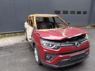 Coche siniestrado Ssang yong Tivoli Tivoli, SUV, 2015 1.2 T-GDi 12V 2WD 2023/2