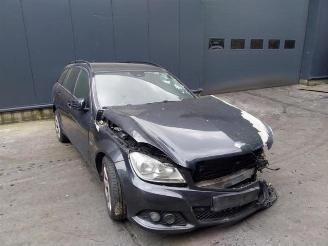 Coche siniestrado Mercedes C-klasse C Estate (S204), Combi, 2007 / 2014 2.2 C-200 CDI 16V BlueEFFICIENCY 2012/2