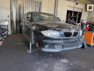 Coche siniestrado BMW 1-serie 1 serie (E87/87N), Hatchback 5-drs, 2003 / 2012 116i 1.6 16V 2004/9