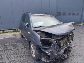 Coche siniestrado Ssang yong Rodius Rodius, MPV, 2005 2.2 SV 220 e-XDi 16V 2WD 2017/4