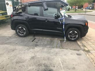 Salvage car Jeep Renegade 2000CC / DIESEL / 6VIT 2015/1