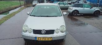 krockskadad bil auto Volkswagen Polo  2004/6