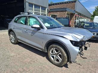 skadebil auto Audi Q5 q5 50e 300pk 2024 hybride pluginn leer chassis OK  oliecarter stuk motor 100procent 2024/1