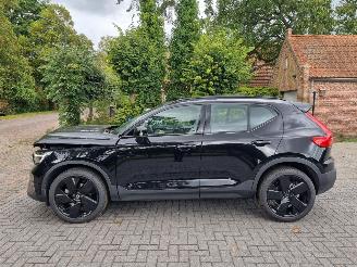 uszkodzony samochody osobowe Volvo XC40 B3 Aut Pano Led Navi 2025/1