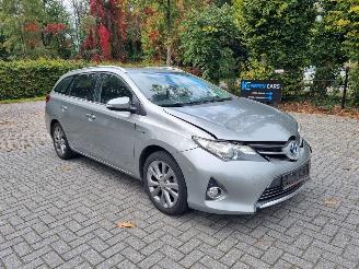 Schadeauto Toyota Auris Touring Sports Hybrid Navi Stoelverw. 2015/10