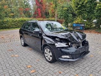 Vaurioauto  passenger cars Skoda Fabia 1.0 TSI DSG 70KW 2022/9