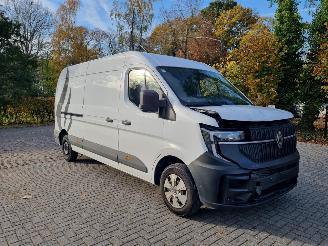 krockskadad bil bedrijf Renault Master DCI 150 Airco Navi Camera 2024/12
